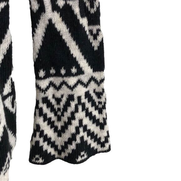 Knox Rose Sweater Size M black Aztec patterned waterfall open front bell‎ sleeve - Picture 6 of 9